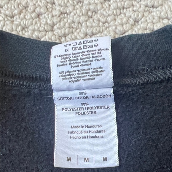 Vintage Black Blink-182 Graphic Sweater - Picture 2 of 5